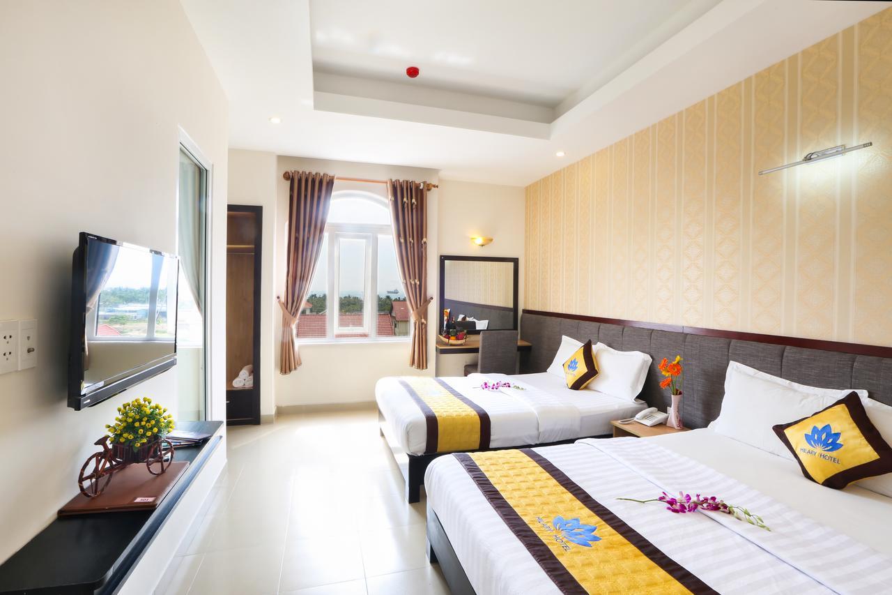 Hilary Hotel Da Nang Bagian luar foto